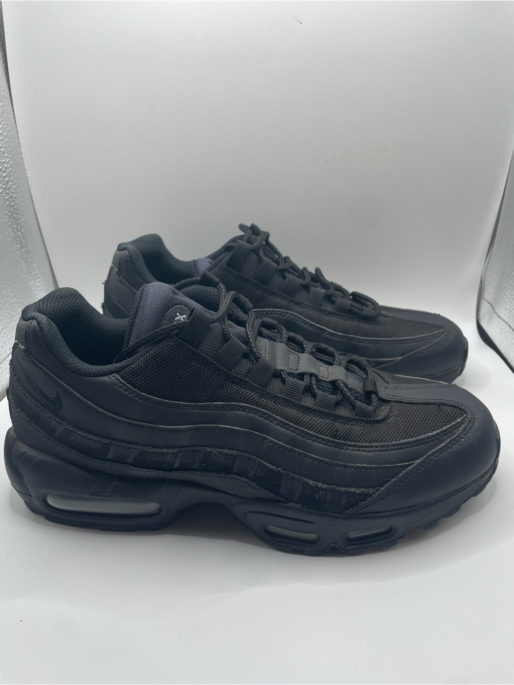 Nike Men's Air Max 95 Essential - 9 US Size